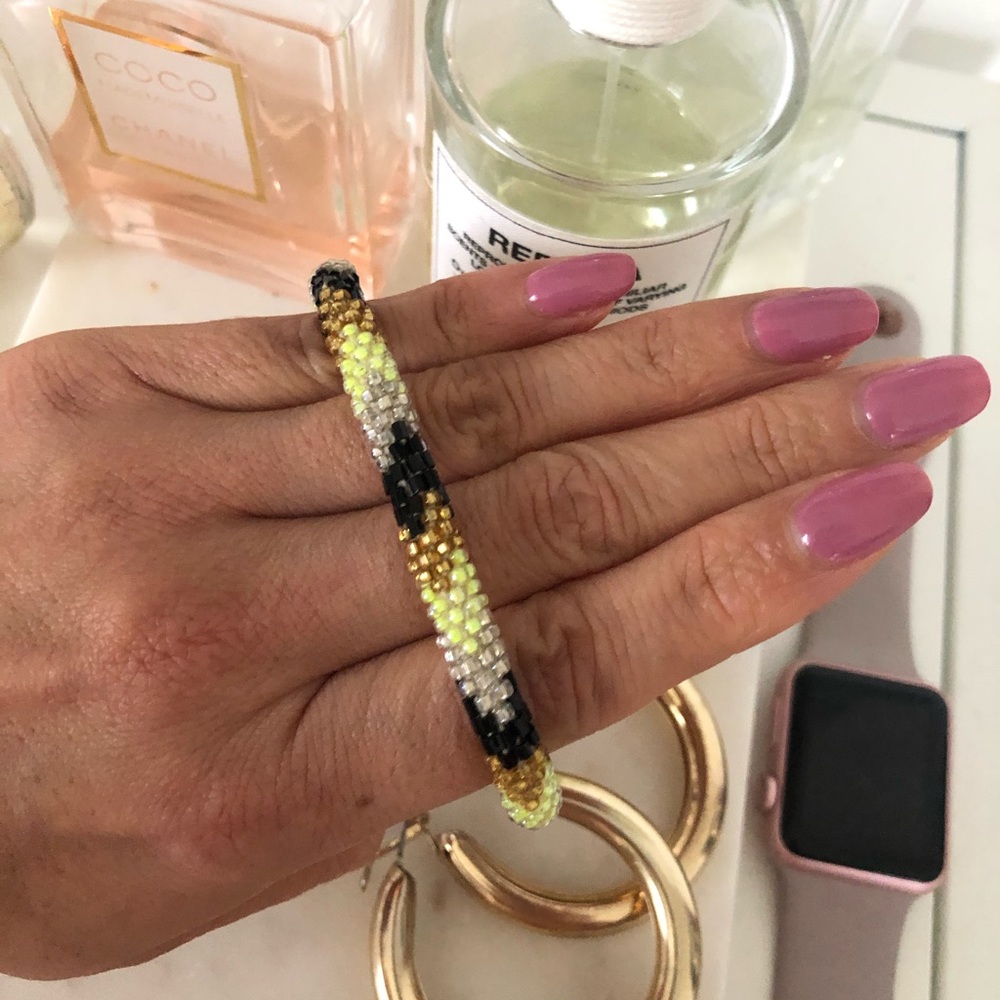 Roll Glass Bead Bracelet - Picture 3 of 4